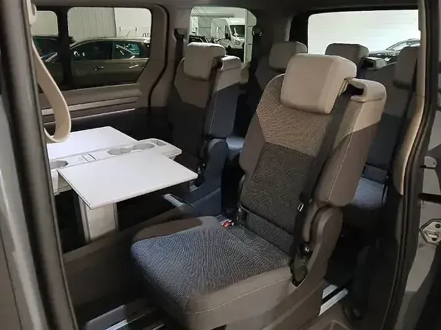 Gebraucht VW Multivan Edition 150 PS (110 kW) 2024 Grau Van / Kleinbus