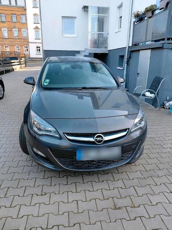 Gebraucht Opel Astra 110 PS (80 kW) 2015 Braun Limousine