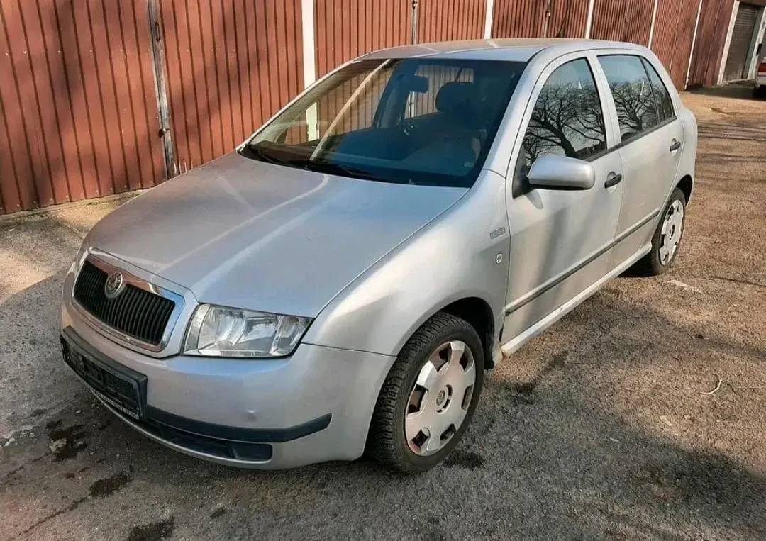 Gebraucht Skoda Fabia 64 PS (47 kW) 2004 Silber Limousine