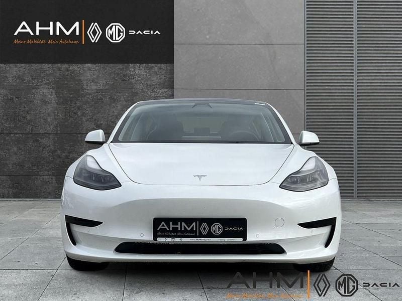 Gebraucht Tesla Model 3 Standard Range 239 kW (325 PS) 2021 Weiß Limousine