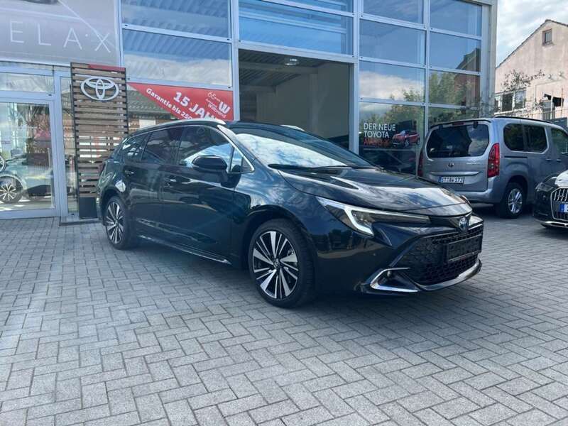 Schwarz Neu 2025 Toyota Corolla Kombi | 32.950 € - Bild 1/4