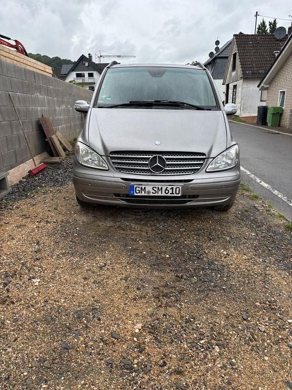 Beige Gebraucht 2008 Mercedes Viano Van / Kleinbus | 10.799 € (Guter Preis) - Bild 1/4