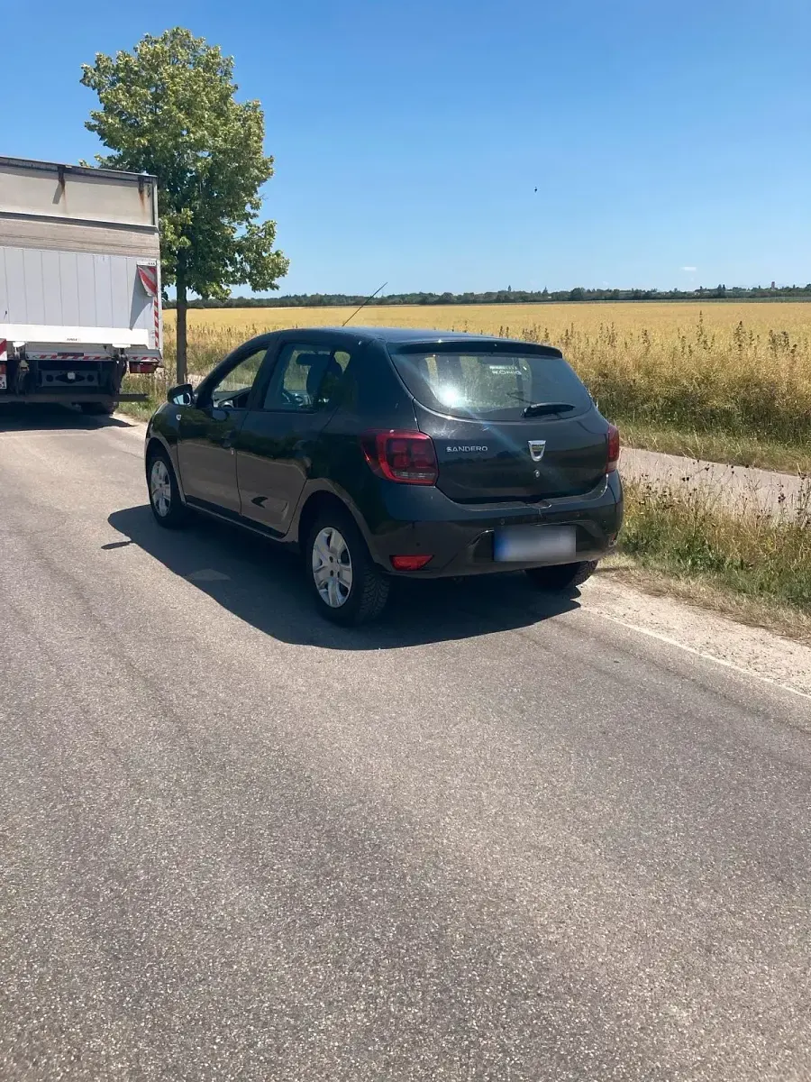 Gebraucht Dacia Sandero 90 PS (66 kW) 2019 Schwarz Limousine