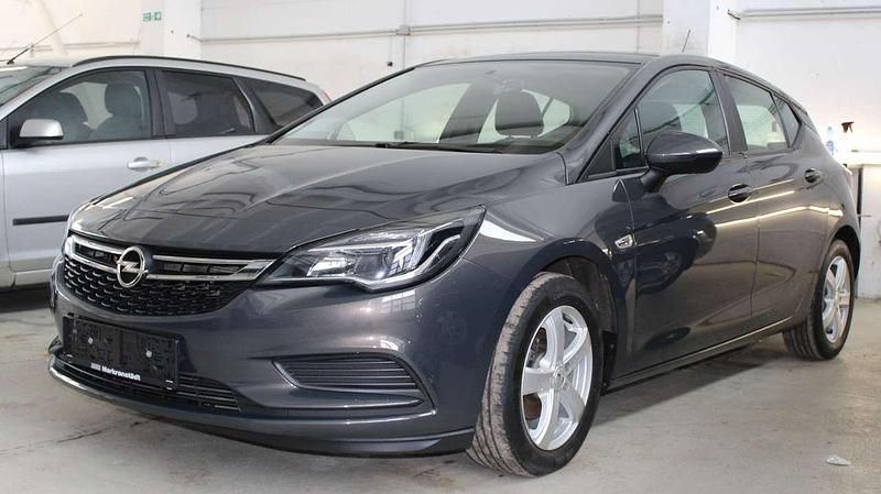 Gebraucht Opel Astra Edition 125 PS (91 kW) 2016 Graumetallic Limousine