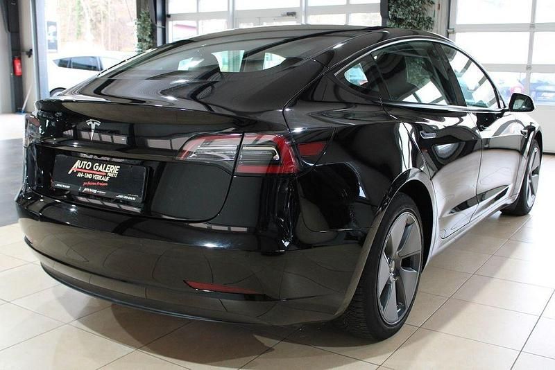 Gebraucht Tesla Model 3 RWD 239 kW (325 PS) 2021 Schwarz Limousine