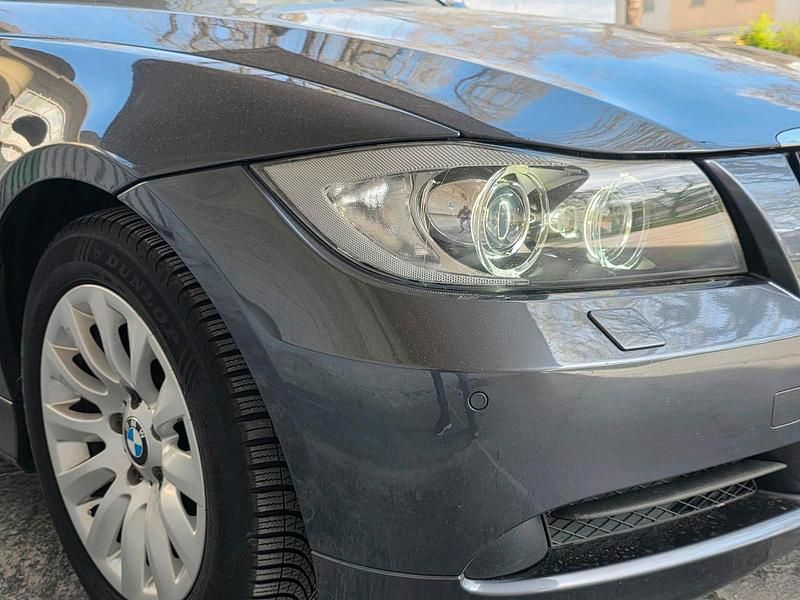 Gebraucht BMW 320 150 PS (110 kW) 2007 Grau Kombi