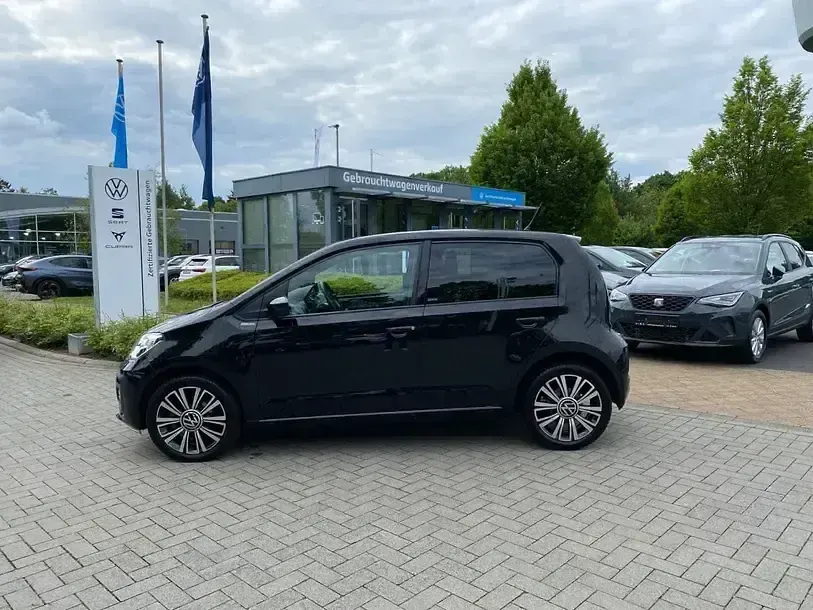 Second-hand VW up! Active 65 CP (47 kW) 2023 Negru Hatchback