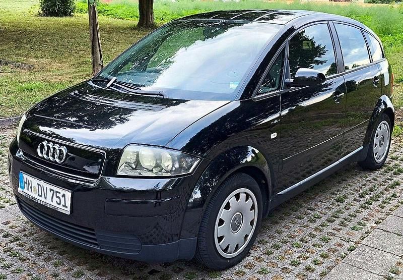 Second-hand Audi A2 75 CP (55 kW) 2000 Negru Hatchback