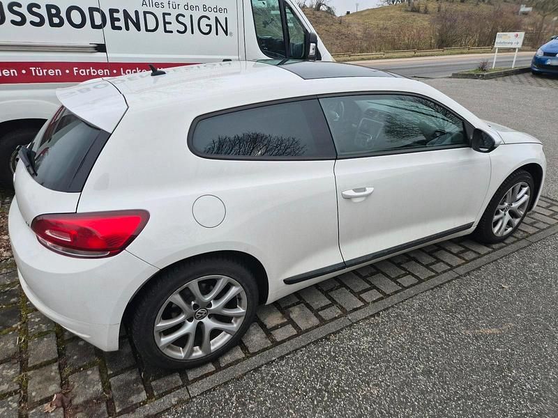 Usata VW Scirocco 122 CV (89 kW) 2009 Bianco Coupé