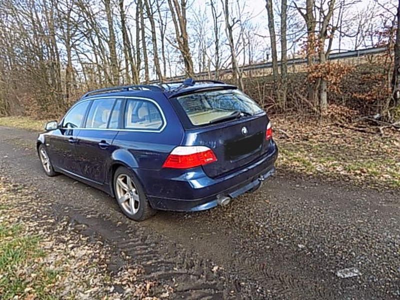 Gebraucht BMW 520 177 PS (130 kW) 2009 Blau Kombi
