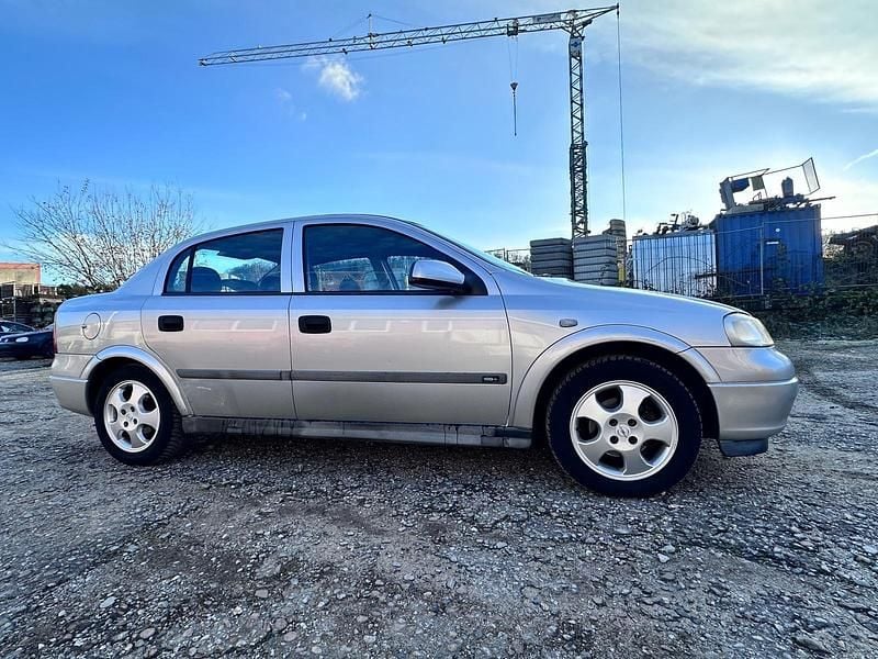 Second-hand Opel Astra 75 CP (55 kW) 1999 Argintiu Berlinǎ