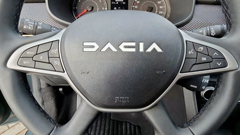 Gebraucht Dacia Sandero Expression 91 PS (66 kW) 2024 Grün Kleinwagen