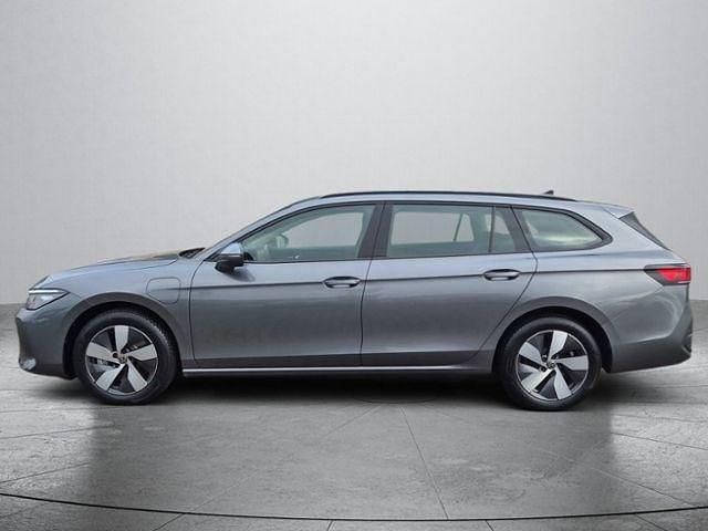 Używany VW Passat Basis 204 KM (150 kW) 2024 Szary Kombi