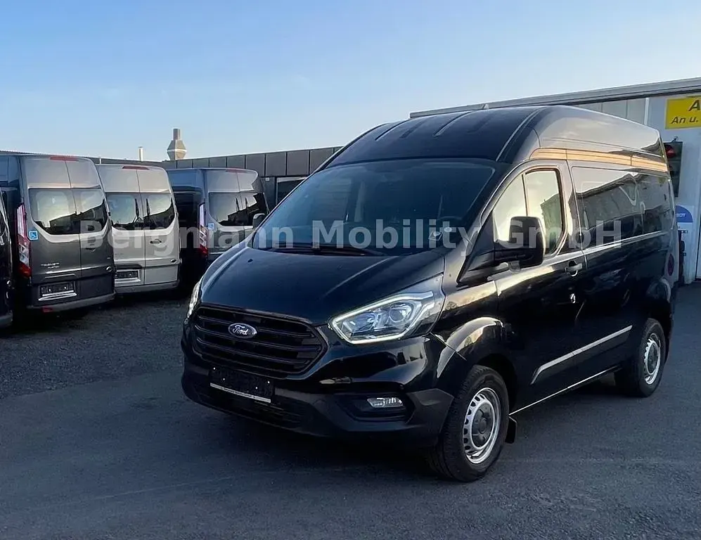 Second-hand Ford Transit Custom 105 CP (77 kW) 2020 Negru Monovolum