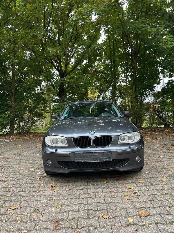 Grau Gebraucht 2006 BMW 120 Kleinwagen | 1.999 € (Superpreis) - Bild 1/4