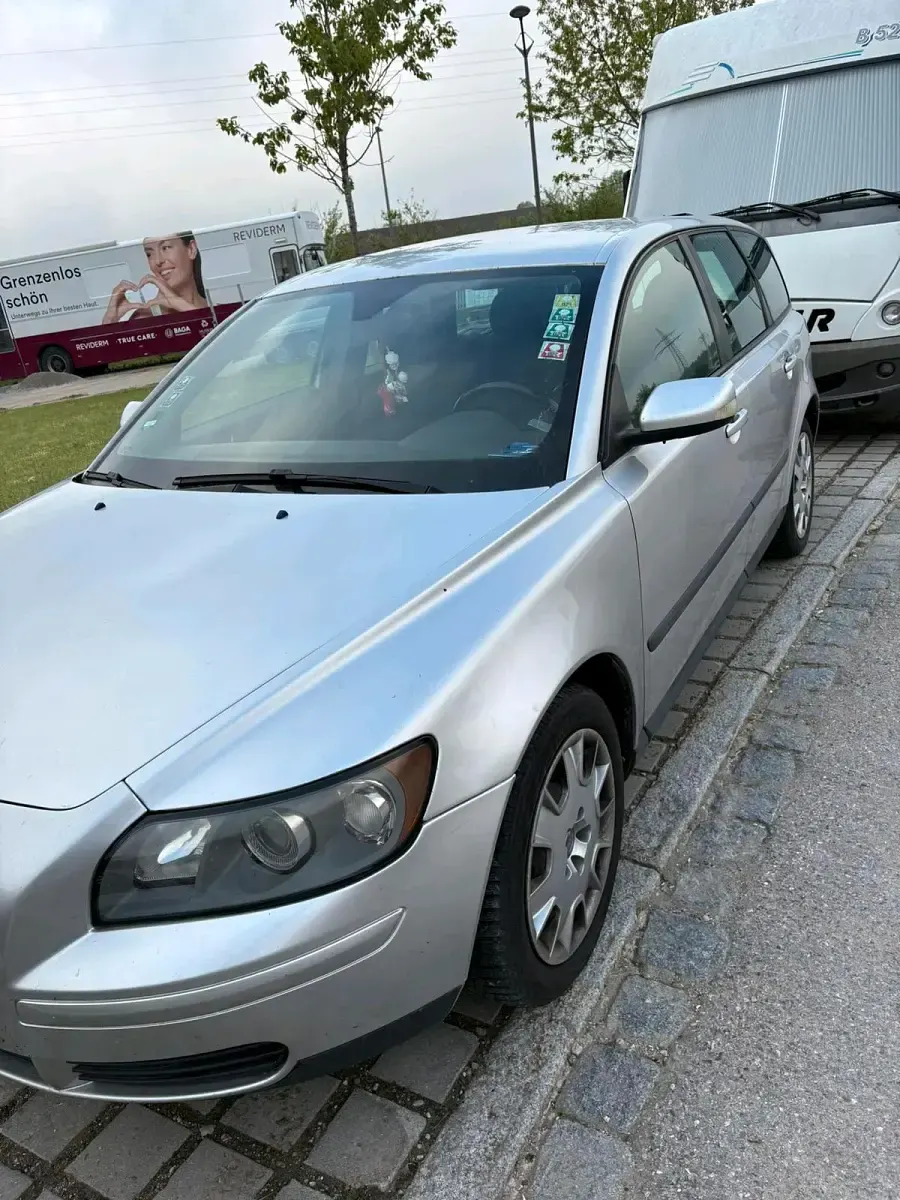 Usata Volvo V50 140 CV (102 kW) 2007 Argento Station wagon