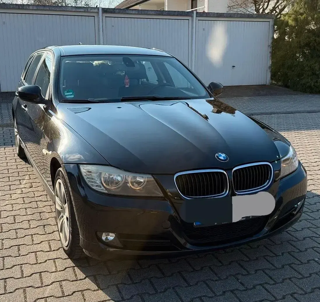 Używany BMW 318 143 KM (105 kW) 2009 Czarny Kombi
