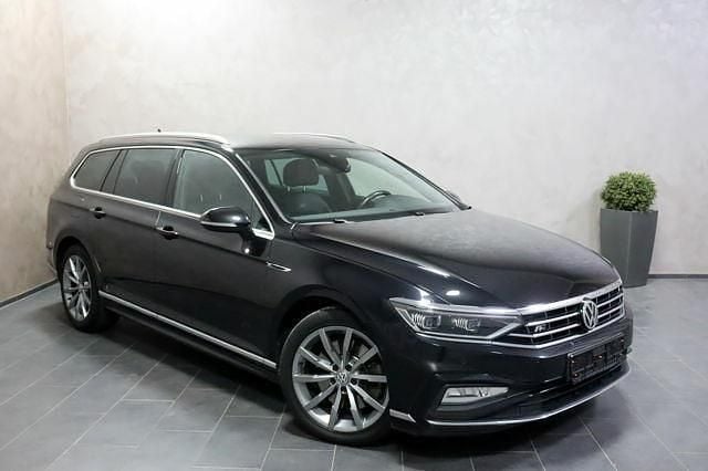 Gebraucht VW Passat Elegance 239 PS (175 kW) 2020 Deep black perleffekt metallic Kombi