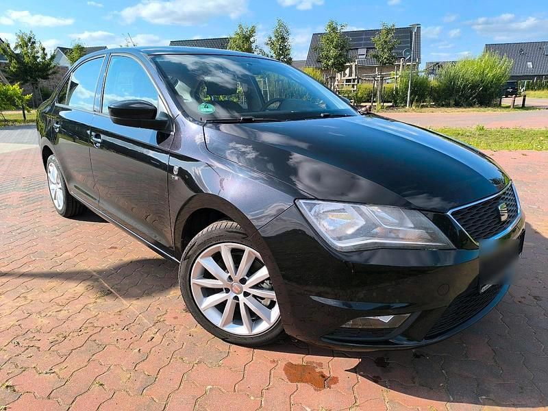 Schwarz Gebraucht 2013 Seat Toledo Limousine | 3.400 € (Fairer Preis) - Bild 1/4
