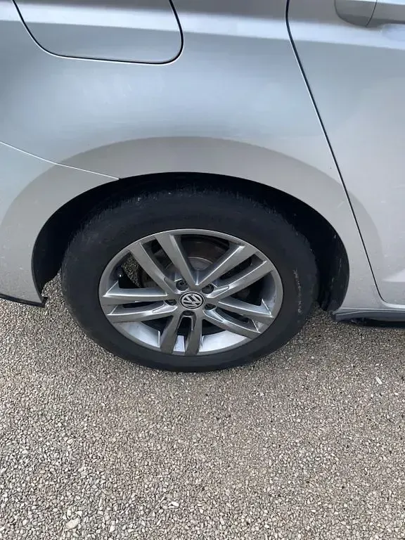 Gebraucht VW Touran R-line 150 PS (110 kW) 2019 Silber Van / Kleinbus