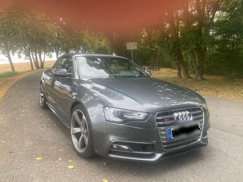 Grau Gebraucht 2015 Audi A5 Cabriolet S-Line Cabrio | 22.500 € (Etwas zu teuer) - Bild 1/4