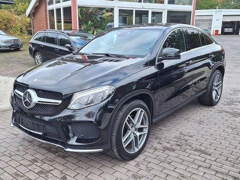 Obsidianschwarz metalliclack Gebraucht 2016 Mercedes GLE350 AMG SUV | 35.790 € (Teuer) - Bild 1/4
