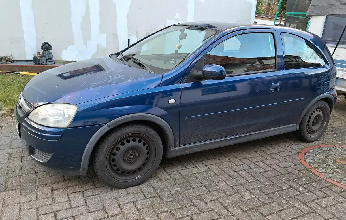 Używany Opel Corsa 80 KM (58 kW) 2005 Niebieski Hatchback