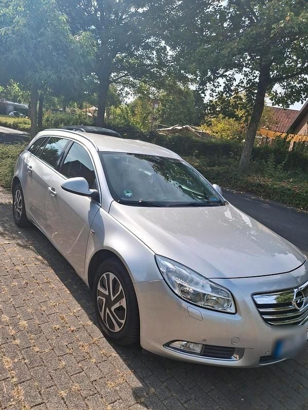 Gebraucht Opel Insignia 140 PS (102 kW) 2010 Silber Kombi