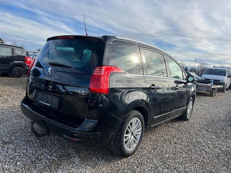 Gebraucht Peugeot 5008 Allure 163 PS (119 kW) 2011 Schwarz Van / Kleinbus