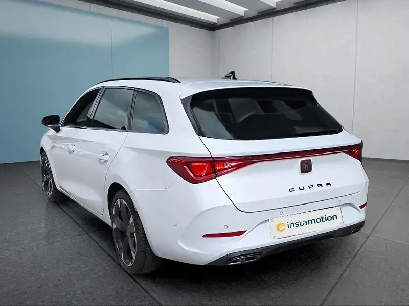 Używany Cupra Leon 150 KM (110 kW) 2024 Biały Kombi