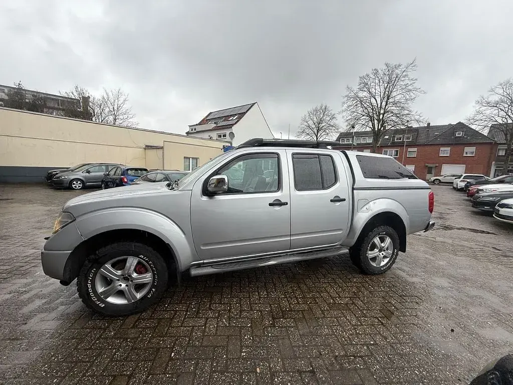 Gebraucht Nissan Navara Platinum 171 PS (125 kW) 2009 Silber Pickup