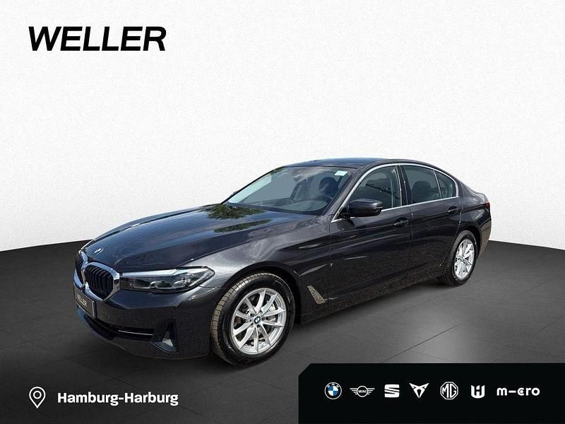 Grau Gebraucht 2022 BMW 530 Performance Limousine | 39.850 € (Superpreis) - Bild 1/4