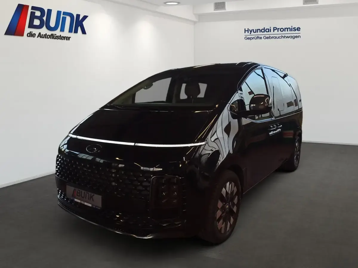 Gebraucht Hyundai Staria Signature 177 PS (130 kW) 2024 Van / Kleinbus