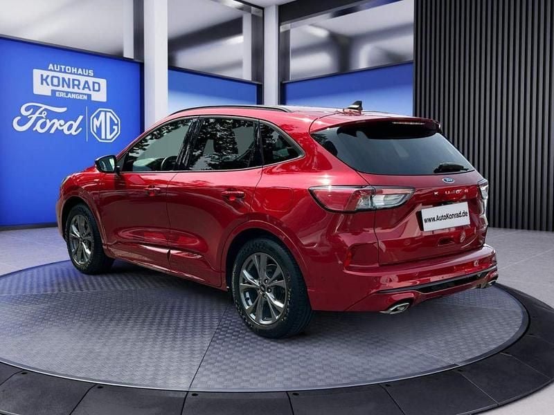 Usado Ford Kuga ST-Line 150 HP (110 kW) 2020 Vermelho SUV