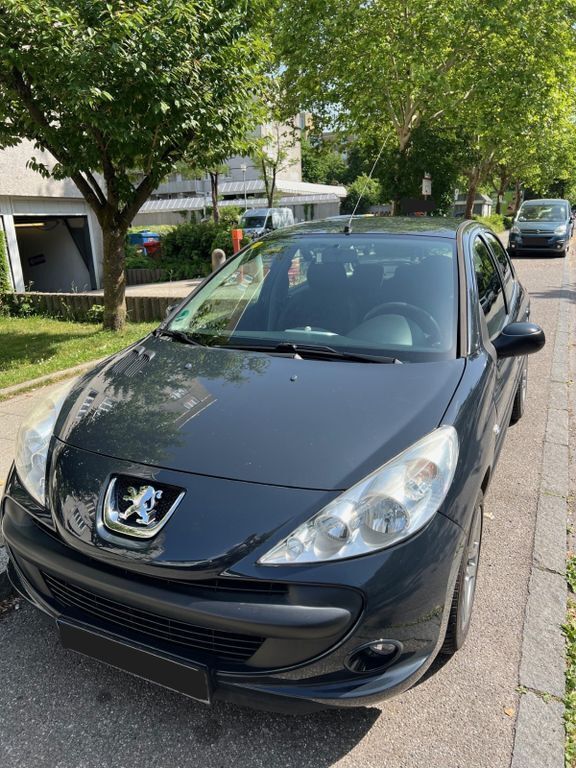 Schwarz Gebraucht 2009 Peugeot 206+ Kleinwagen | 800 € (Superpreis) - Bild 1/4