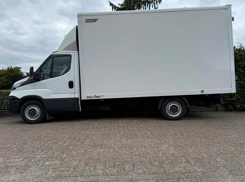 Gebraucht Iveco Daily 218 PS (160 kW) 2019 Weiß