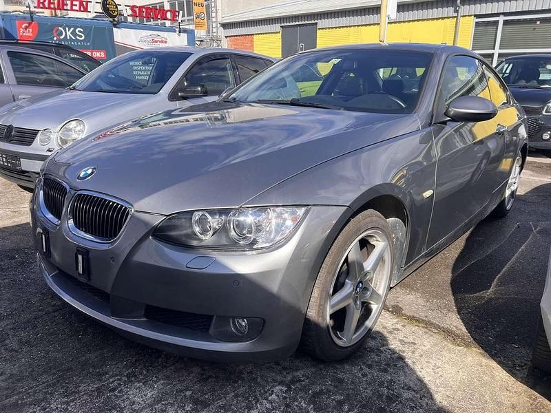 Używany BMW 320 170 KM (125 kW) 2008 Szary Coupe