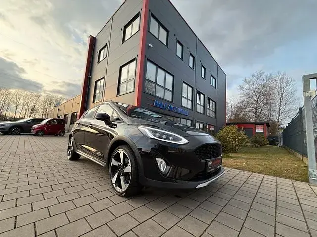 Gebraucht Ford Fiesta Active 95 PS (69 kW) 2021 Schwarz Kleinwagen