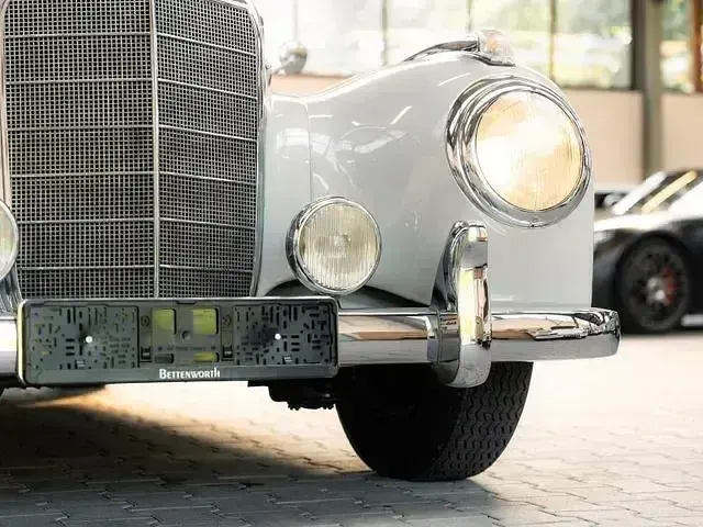 Gebraucht Mercedes 300 175 PS (128 kW) 1957 Grau Cabrio