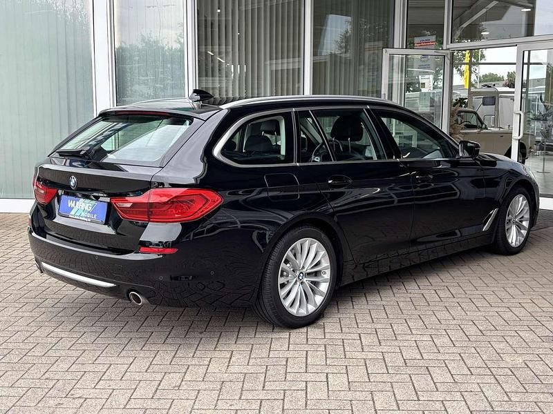 Usata BMW 520 Luxury Line 190 CV (139 kW) 2020 Nero Station wagon