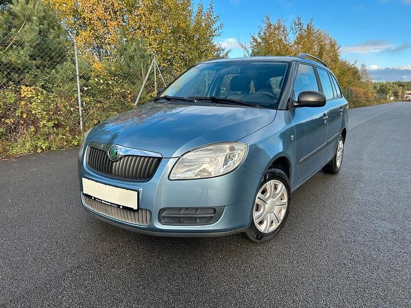 Andere farben Gebraucht 2009 Skoda Fabia Ambiente Kombi | 1.890 € (Fairer Preis) - Bild 1/4