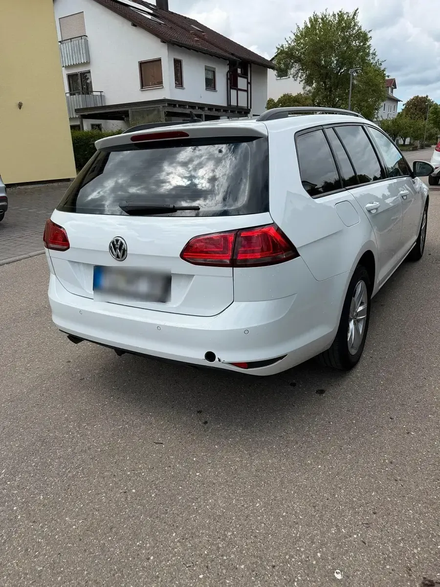 Gebraucht VW Golf VII 115 PS (84 kW) 2015 Weiß Kombi