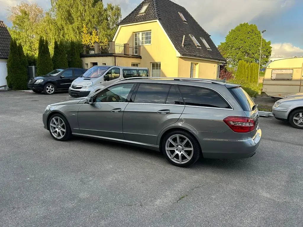 Gebraucht Mercedes E350 265 PS (194 kW) 2011 Silber Kombi