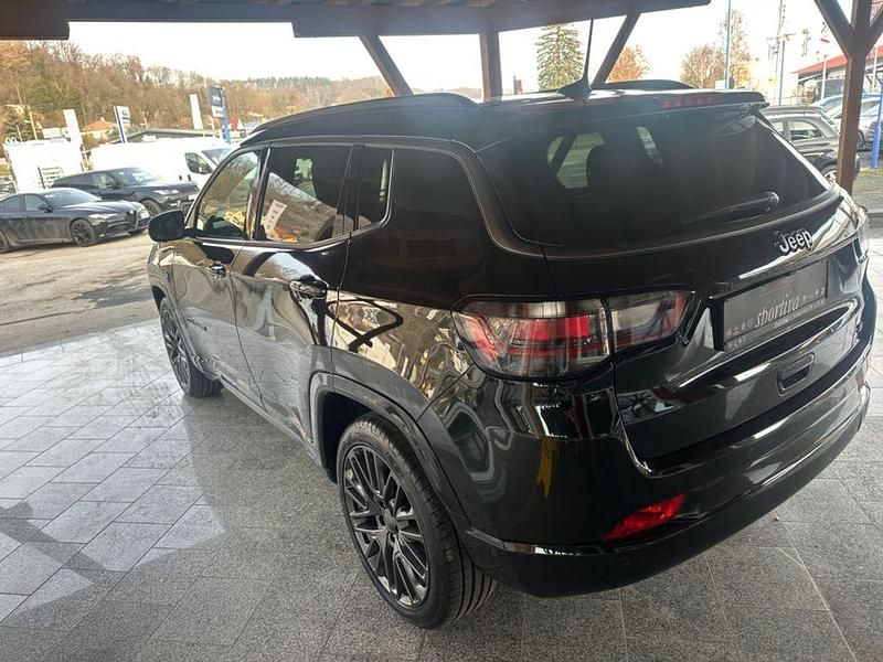 Gebraucht Jeep Compass 179 PS (131 kW) 2022 Schwarz SUV