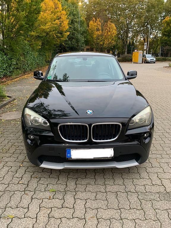 Schwarz Gebraucht 2011 BMW X1 SUV | 8.250 € (Guter Preis) - Bild 1/4