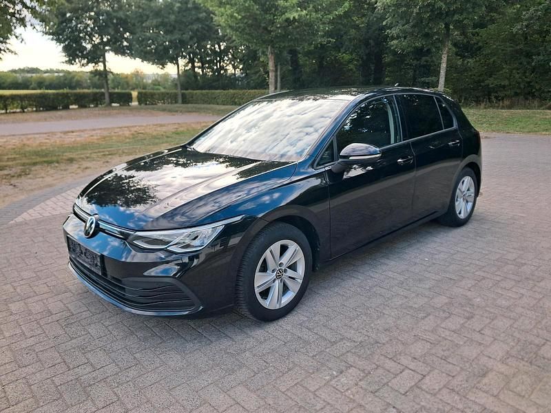 Schwarz Gebraucht 2020 VW Golf VIII Limousine | 17.500 € (Superpreis) - Bild 1/4