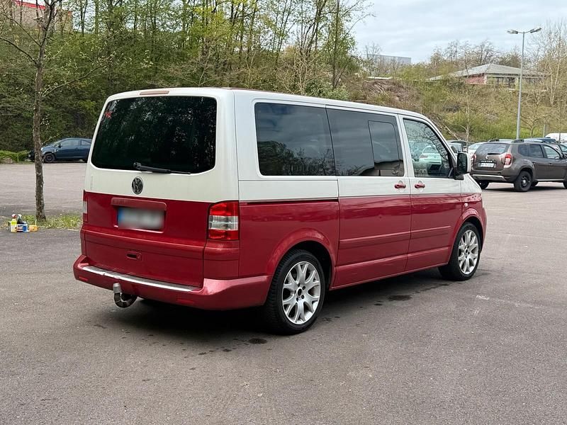 Gebraucht VW Multivan 174 PS (127 kW) 2007 Rot Van