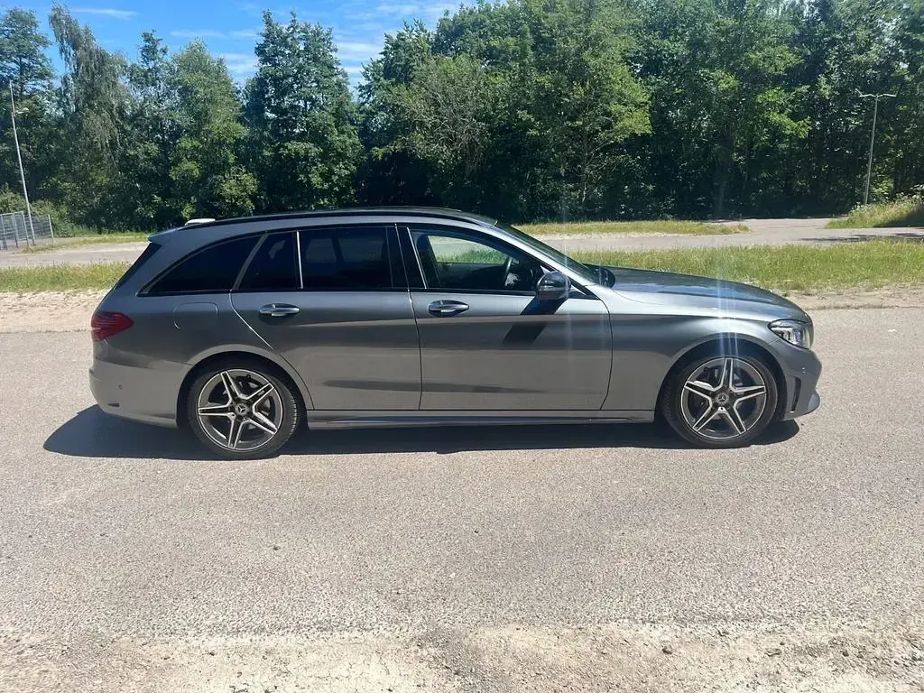 Gebraucht Mercedes C220 AMG 194 PS (142 kW) 2019 Grau Limousine