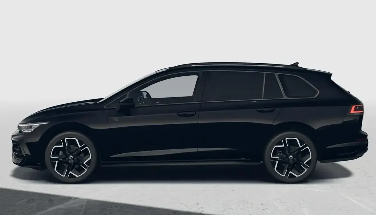 Neu VW Golf VIII R-line 150 PS (110 kW) 2026 Grenadillschwarz metallic Kombi