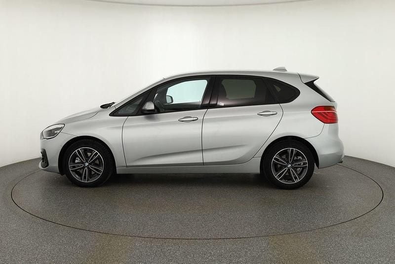 Gebraucht BMW 220 Active Tourer Sport Line 192 PS (141 kW) 2019 Silber Van / Kleinbus